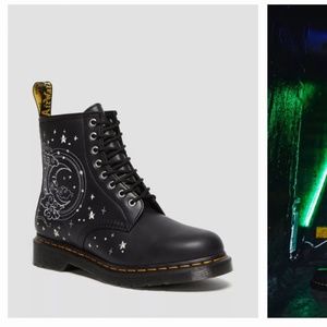1460 COSMIC EMBROIDERED LEATHER LACE UP BOOTS- DR. Martens